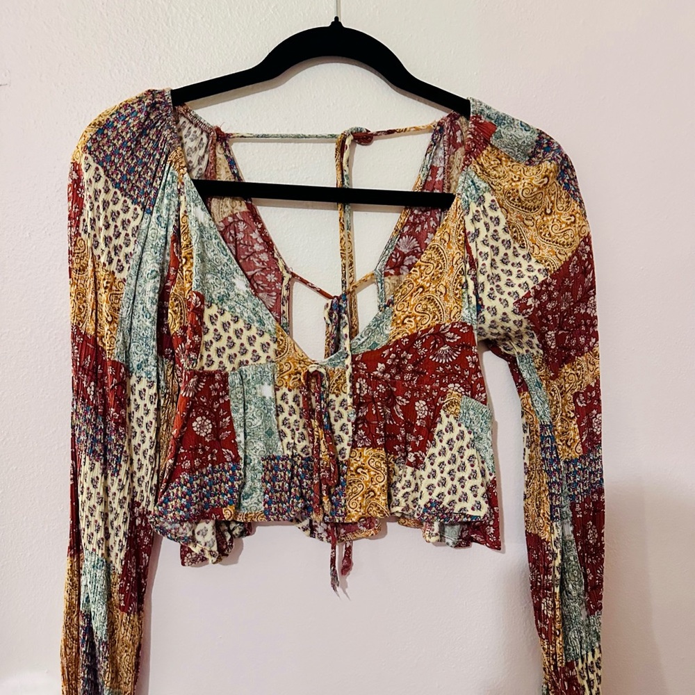 BOUTIQUE TOP - Picture 2 of 2